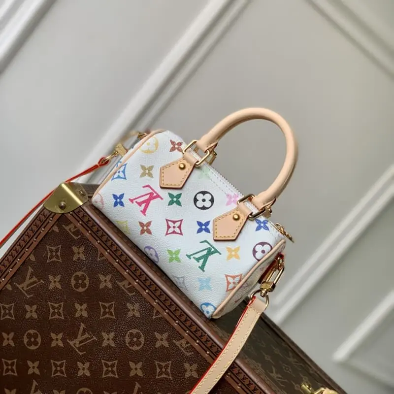 M13391 10x7.5x16cm High Quality Bags - Image 4