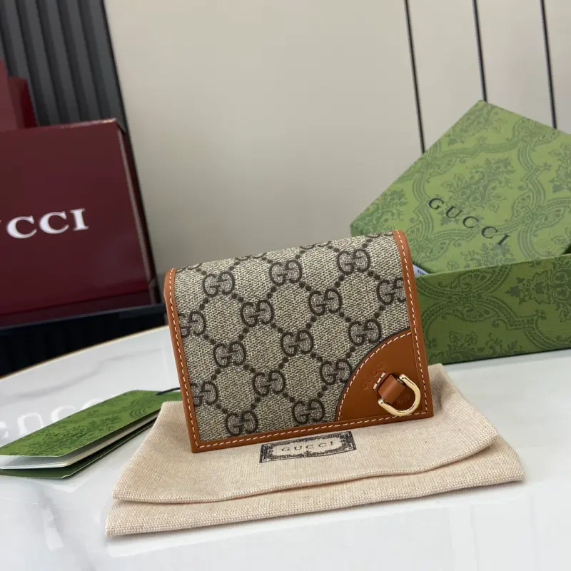 820692 CM 5 High-Quality Bags