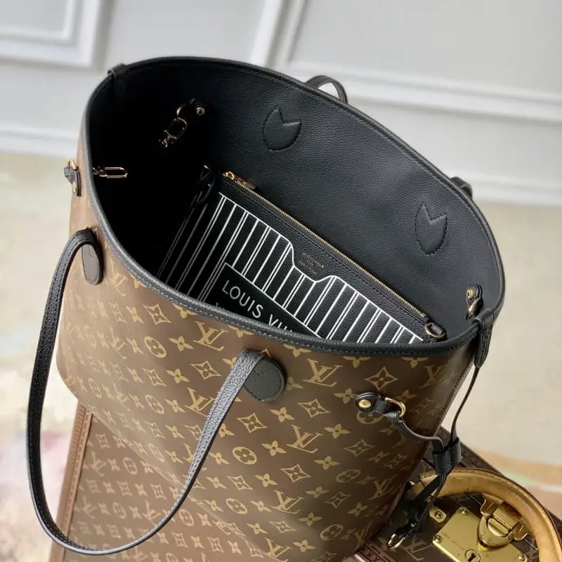 M11946 Black 28x14x31cm High Quality Bags - Image 12