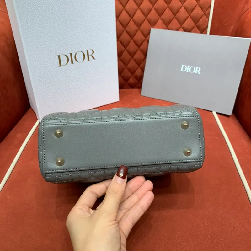 ML237 1 Grey Elephant High Quality Bags - Image 4