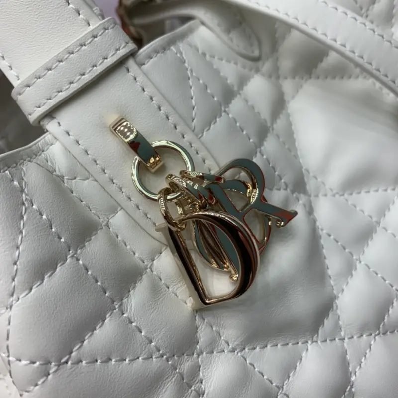 ML176 4 High Quality Bags - Image 5