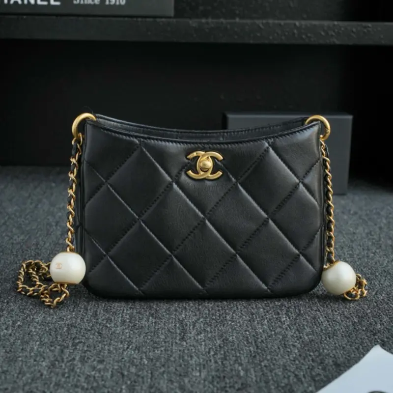 Double Pearl Hobo Bag 24s High Quality Bags