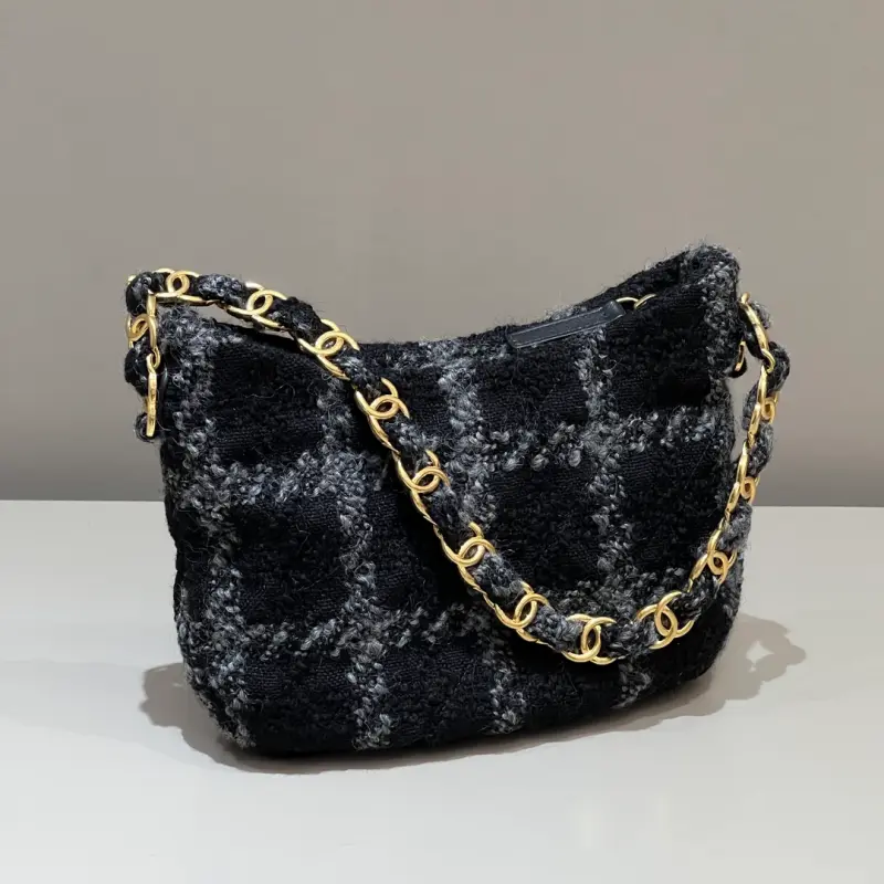 22k Flannel Underarm Bag High Quality Bags - Image 3