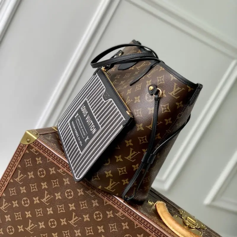 M11946 Black 28x14x31cm High Quality Bags - Image 10