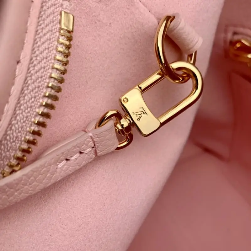 M47147 43x33x18.5cm High Quality Bags - Image 7