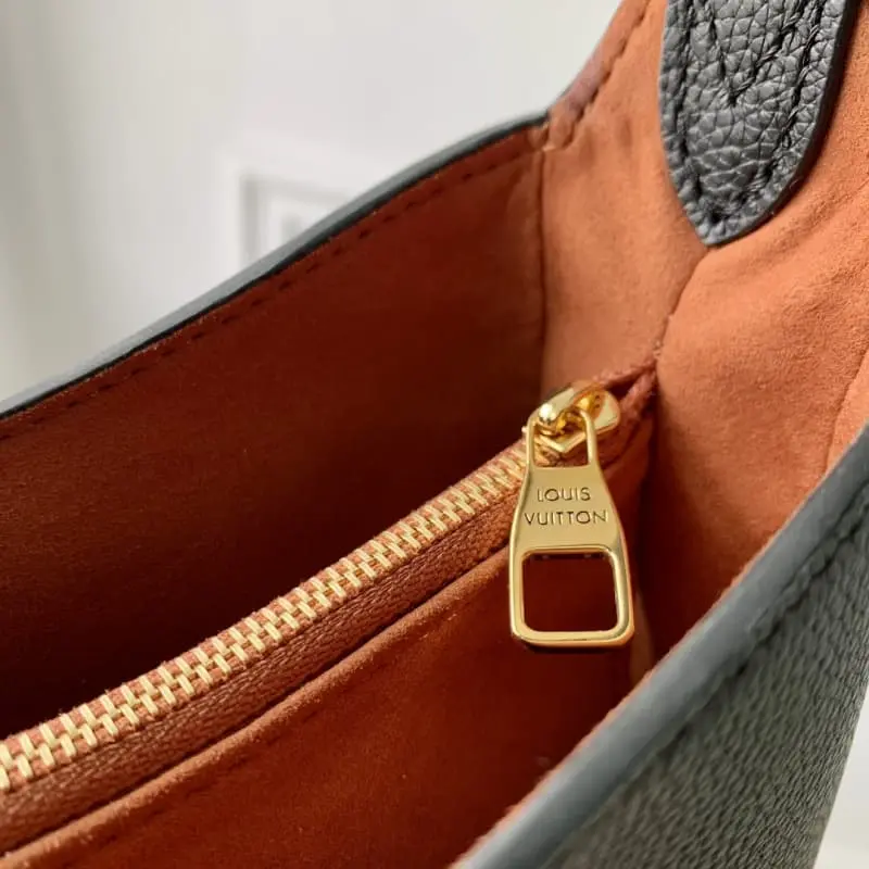 M24611 26x18x7cm High Quality Bags - Image 7