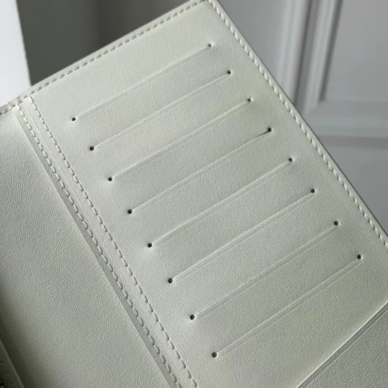 M61697 Elegant White 19X10cm High Quality Bags - Image 6