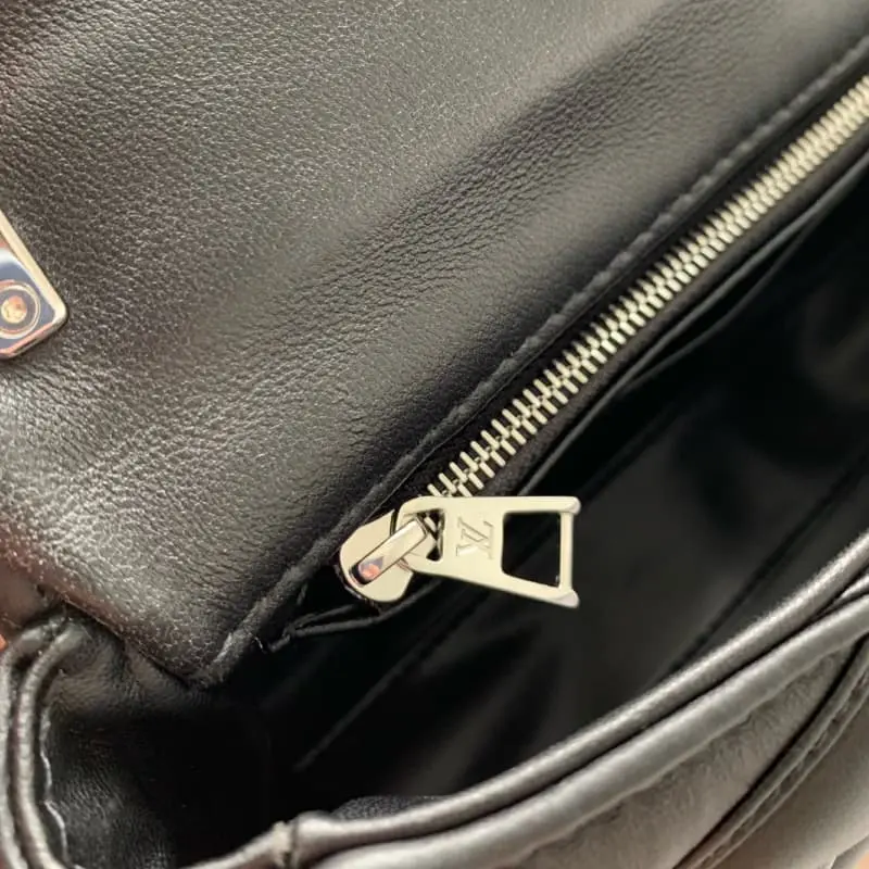 M24151 Black 23x16x10cm High Quality Bags - Image 7