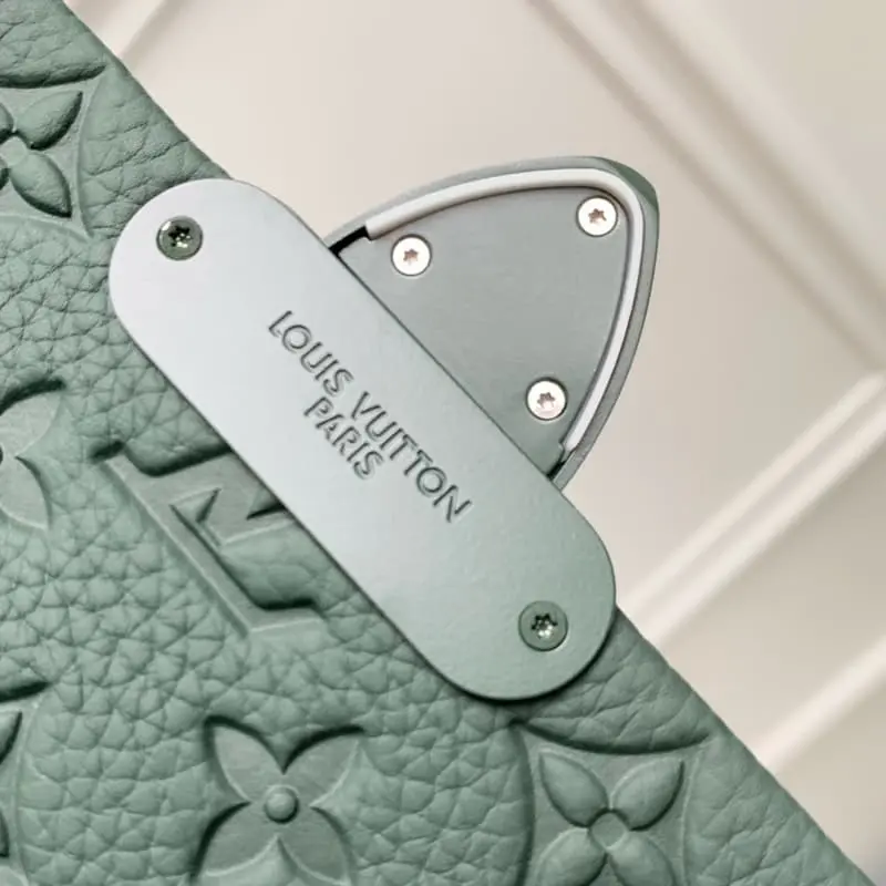 M24439 28x16x10cm High Quality Bags - Image 7