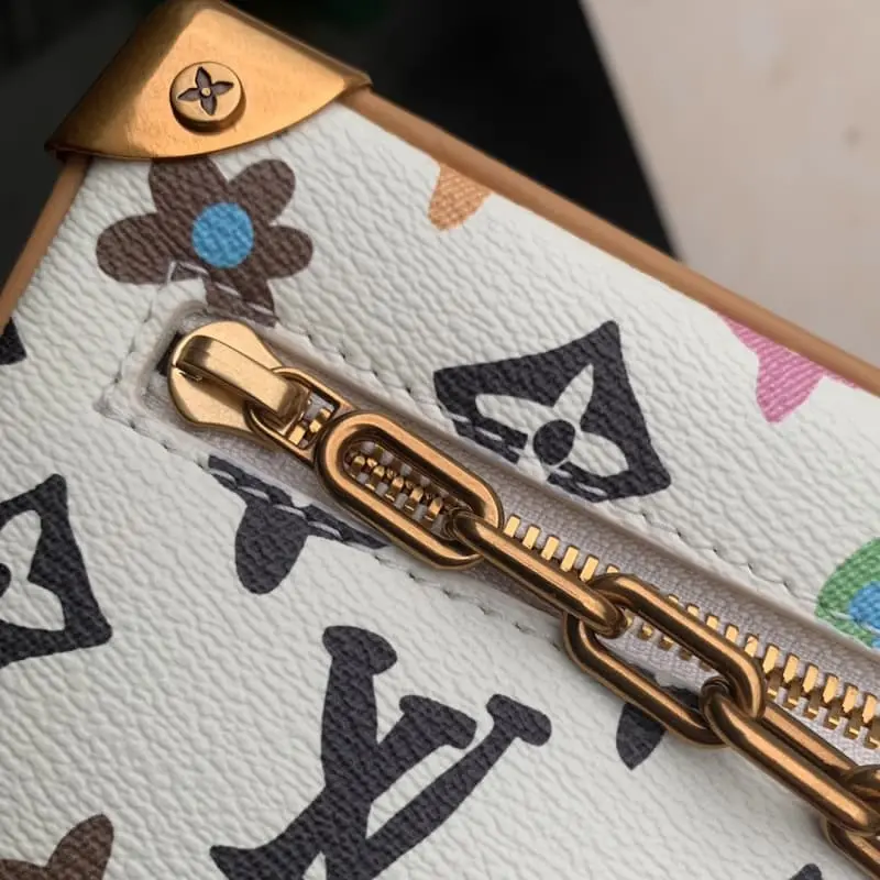 M25132 White Flower 18.5x13x8cm High Quality Bags - Image 7