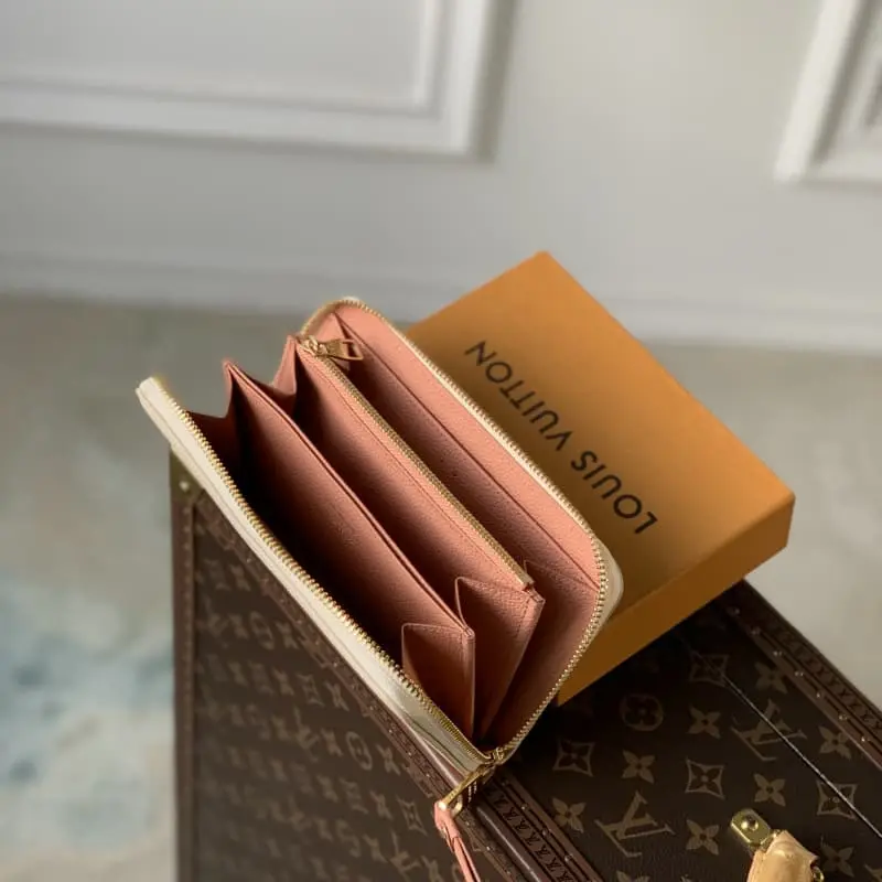 M69794 S1 19x10.5x2.5cm High Quality Bags - Image 7