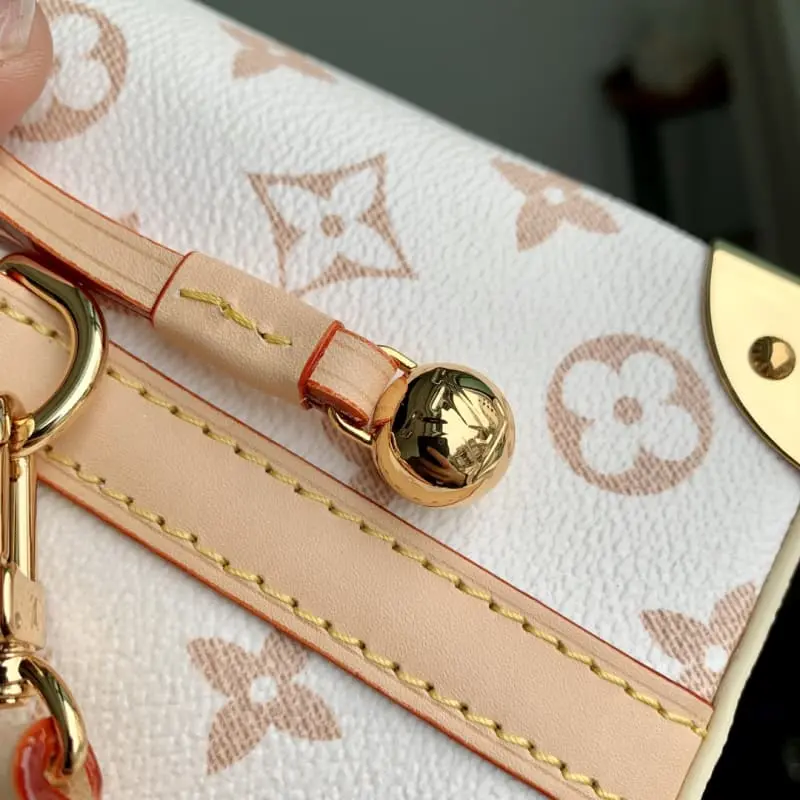 M83227 White Flower 11.5x11.5x11.5cm High Quality Bags - Image 7