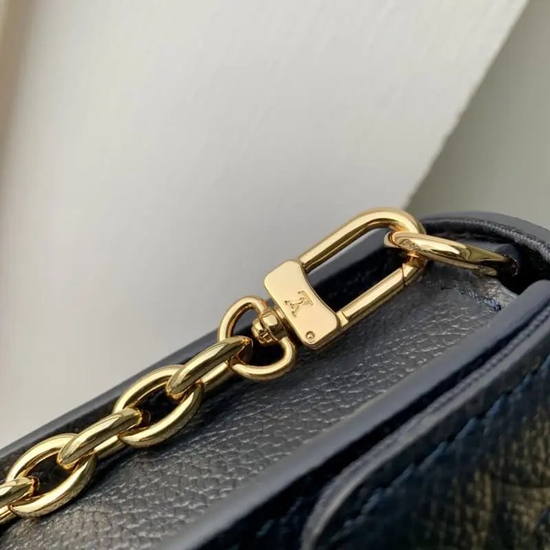 M82671 blue 22x15x5.5cm High Quality Bags - Image 7