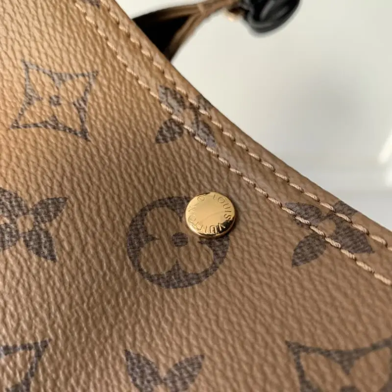 M46816 17x17x7cm High Quality Bags - Image 7