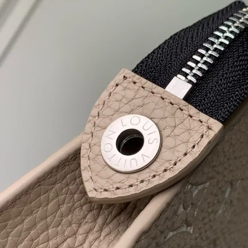 M13666 27x21x6cm High Quality Bags - Image 7