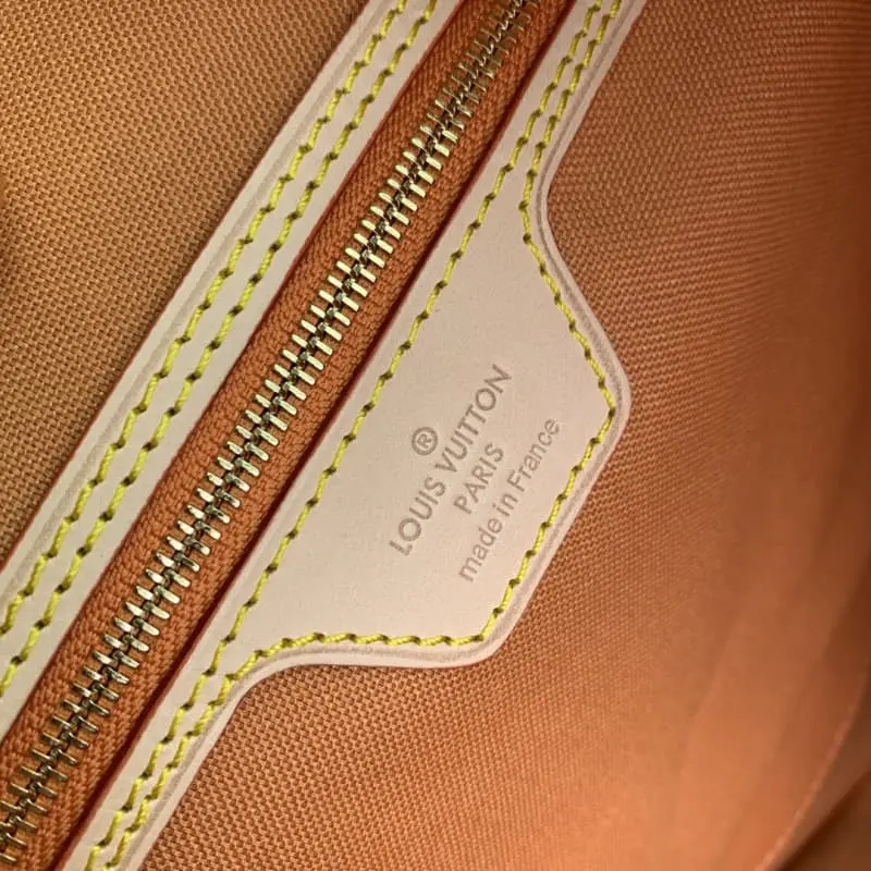 M23501 31x28x14cm High Quality Bags - Image 7