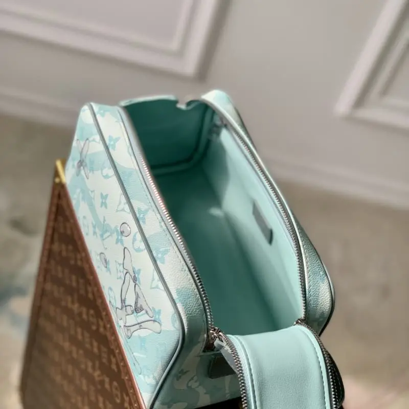 M82337 Tiffany Green 28x15x16.5cm High Quality Bags - Image 7