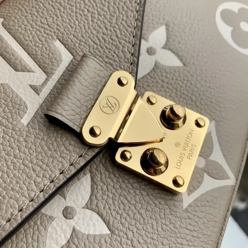 M23081 21.5x13.5x6cm High Quality Bags - Image 7