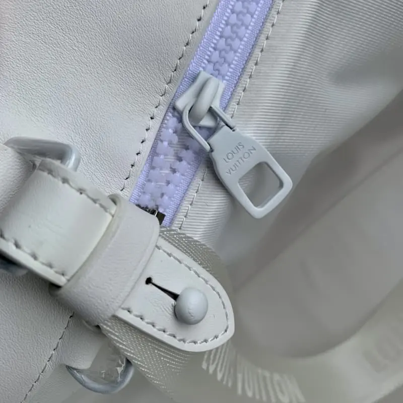 M21841 White 44x33x18cm High Quality Bags - Image 7