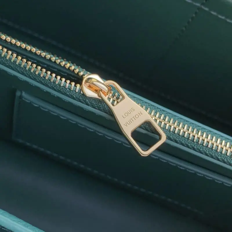 M12345 Small Green 17.3x9x27cm High Quality Bags - Image 7