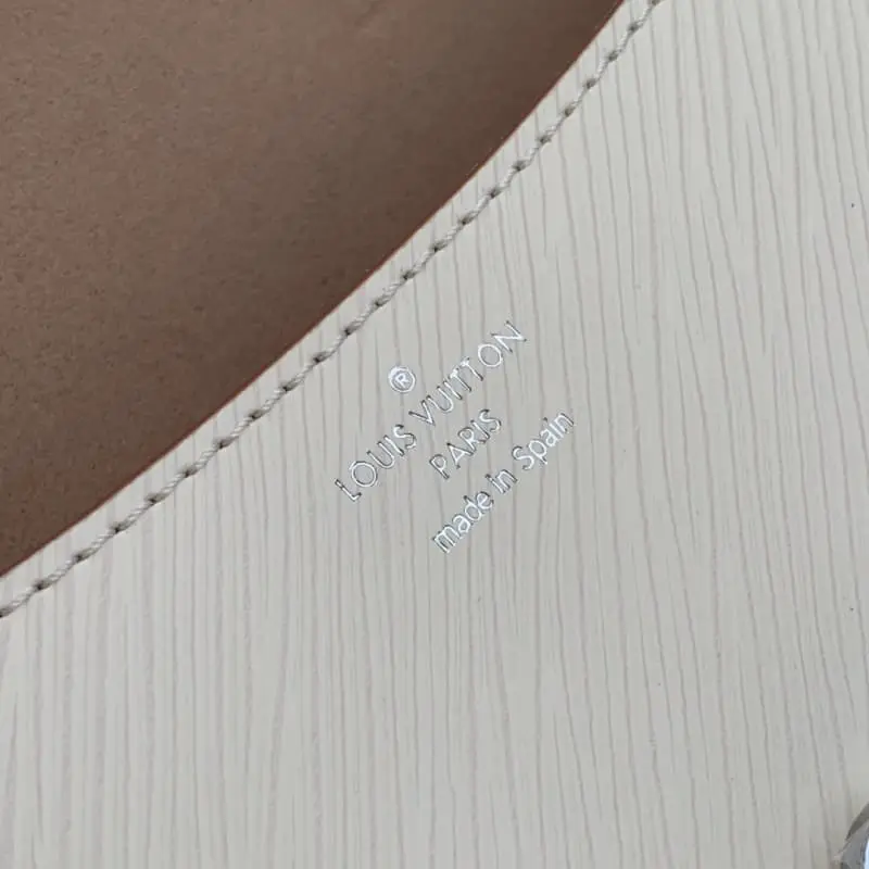 M59457 24.5x15.5x9cm High Quality Bags - Image 6