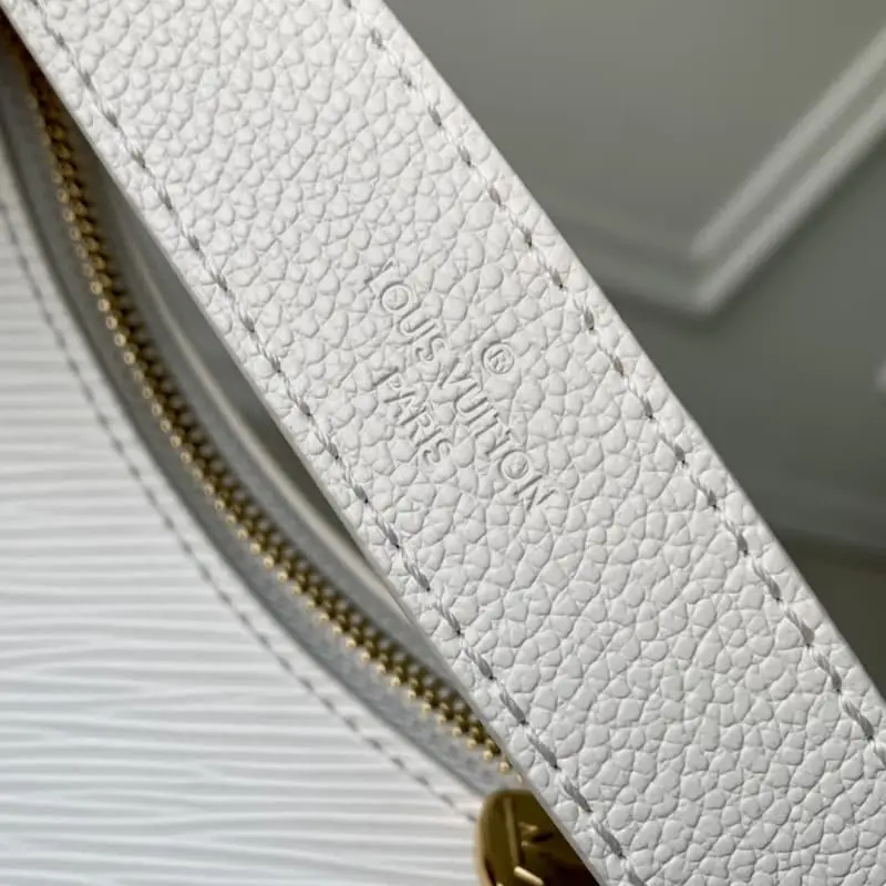 M13100 White 13.5x6.5x19cm High Quality Bags - Image 7