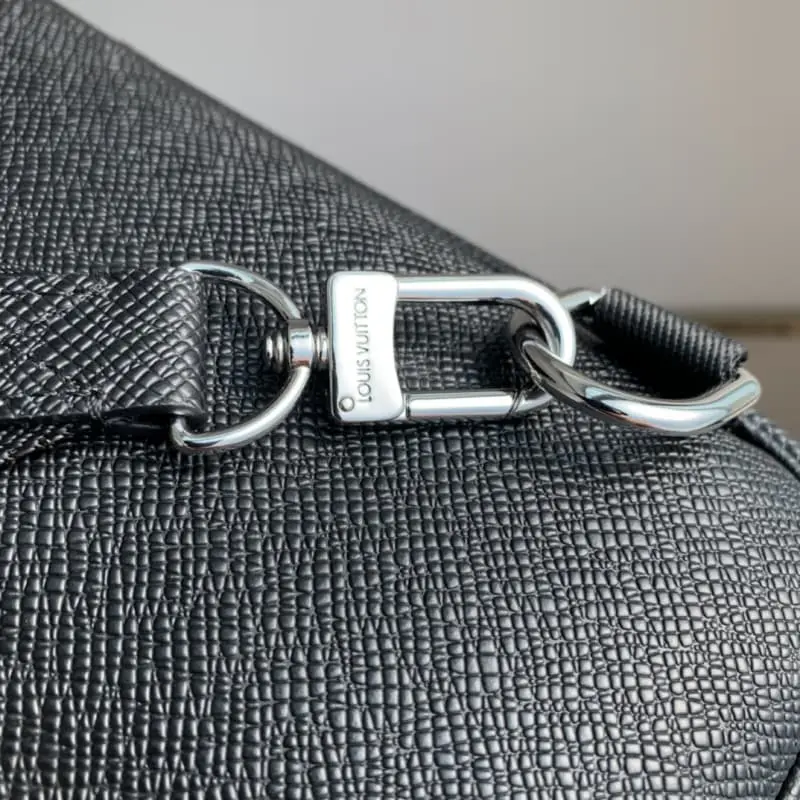 N41719 20x31x10cm High Quality Bags - Image 7