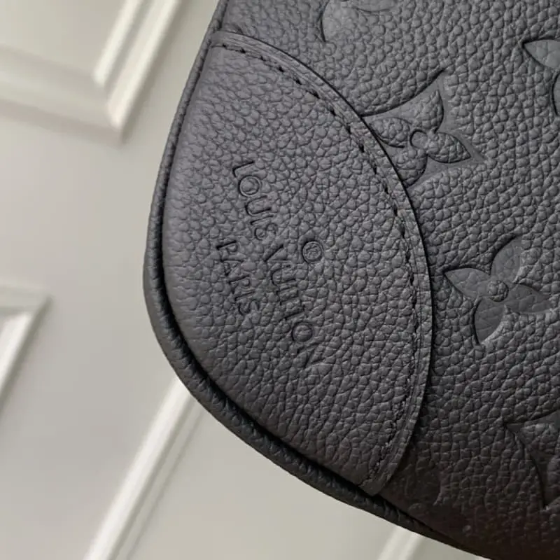 M12930 16x9.5x29cm High Quality Bags - Image 7