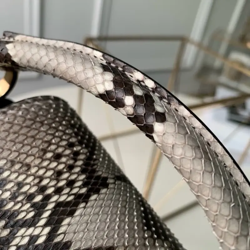 N95509 S6 21x14x8cm High Quality Bags - Image 5