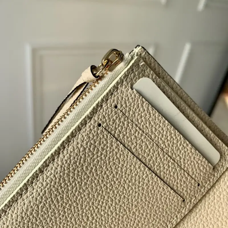 M82344 White (embossed) 12x9.5x1.5cm High Quality Bags - Image 6