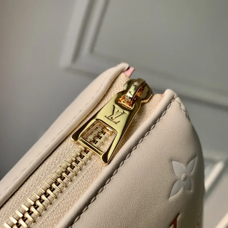 M22398 26x20x12cm High Quality Bags - Image 7