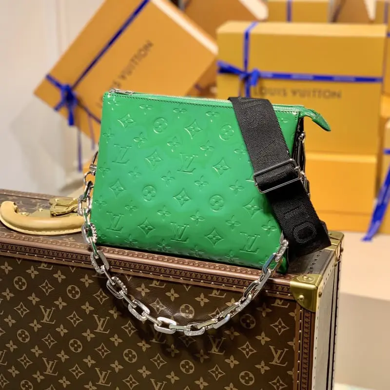 M57793 S1 26x20x12cm High Quality Bags