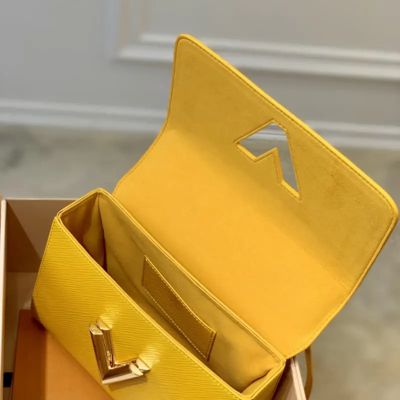 M59896 S2 23x17x9.5cm High Quality Bags - Image 6