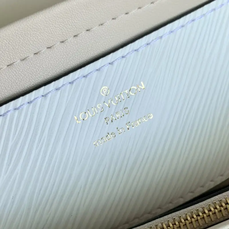 M20681 23x17x9.5cm High Quality Bags - Image 6