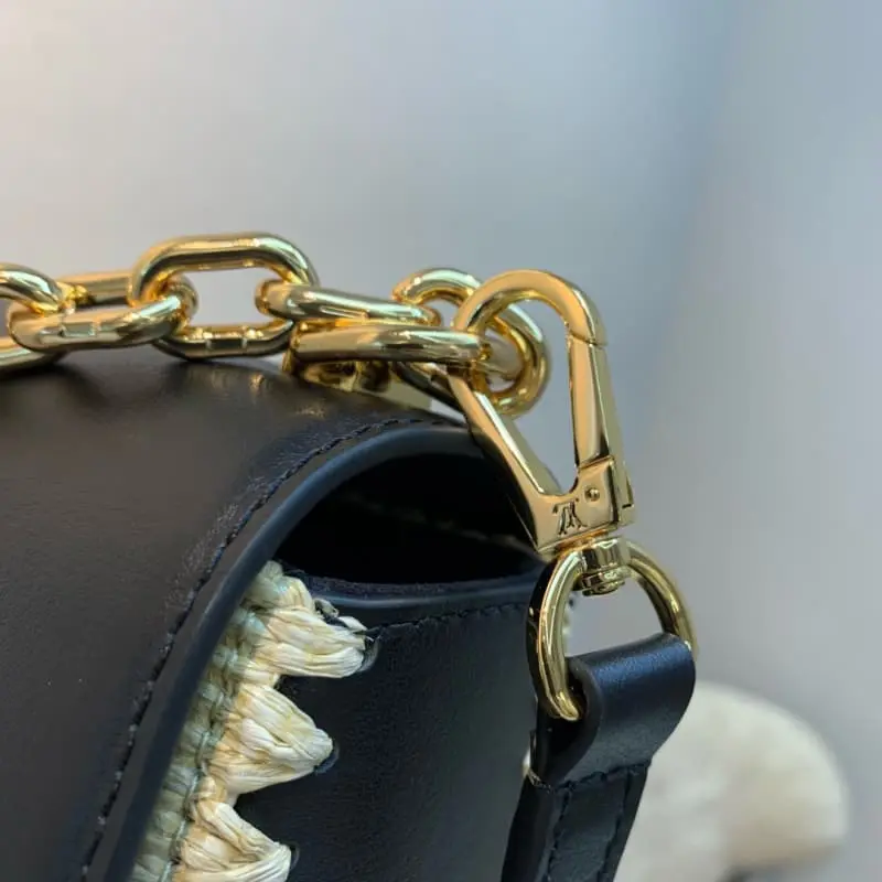 M57648 S1 23x17x9cm High Quality Bags - Image 7