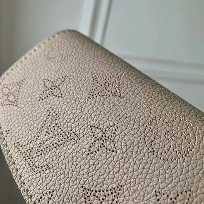 M60144 Apricot 19x12x2cm High Quality Bags - Image 7