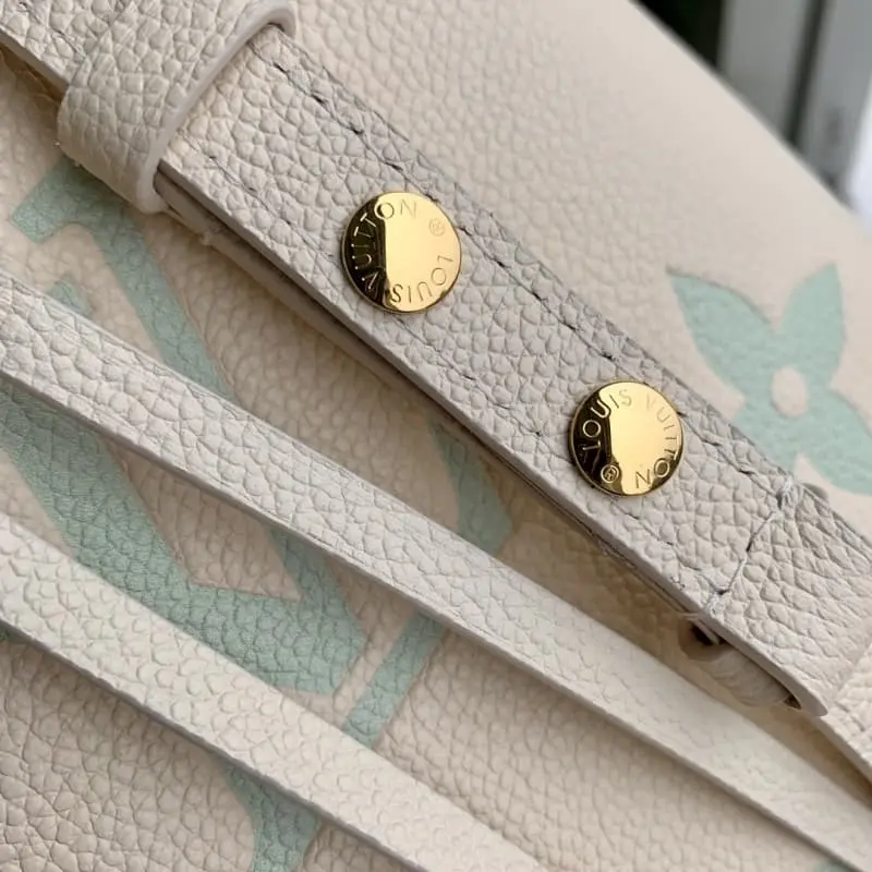 M45709 Silk screen green 20x20x13cm High Quality Bags - Image 7