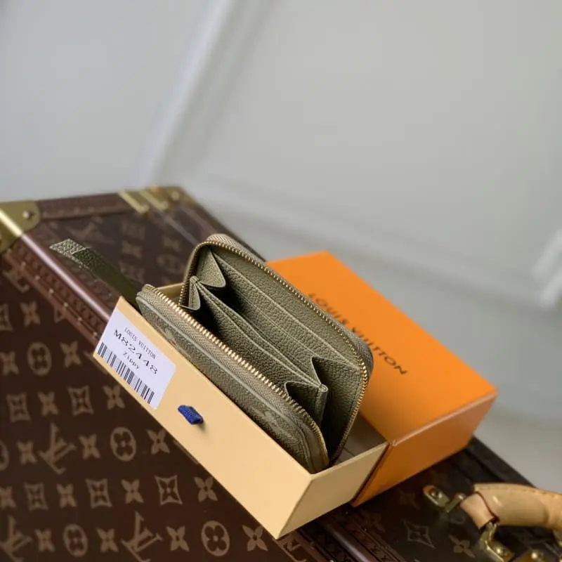 M82448 Grass Green (Silk Screen) 11x8.5x2cm High Quality Bags - Image 7