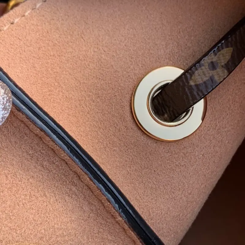 M13843 16x21x21cm High Quality Bags - Image 7