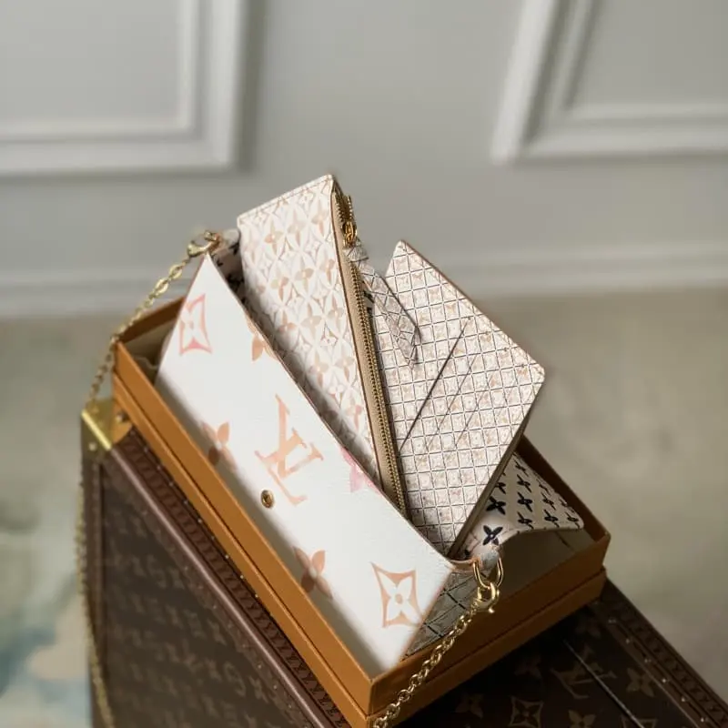 M82520 21x12x3cm High Quality Bags - Image 6