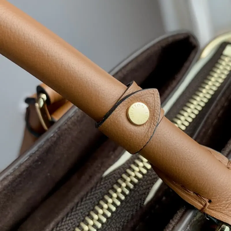 M46495 White leather 26x18x15cm High Quality Bags - Image 7