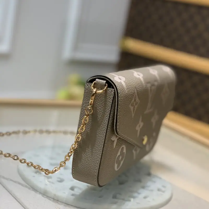 M69977 21x12x3cm High Quality Bags - Image 4