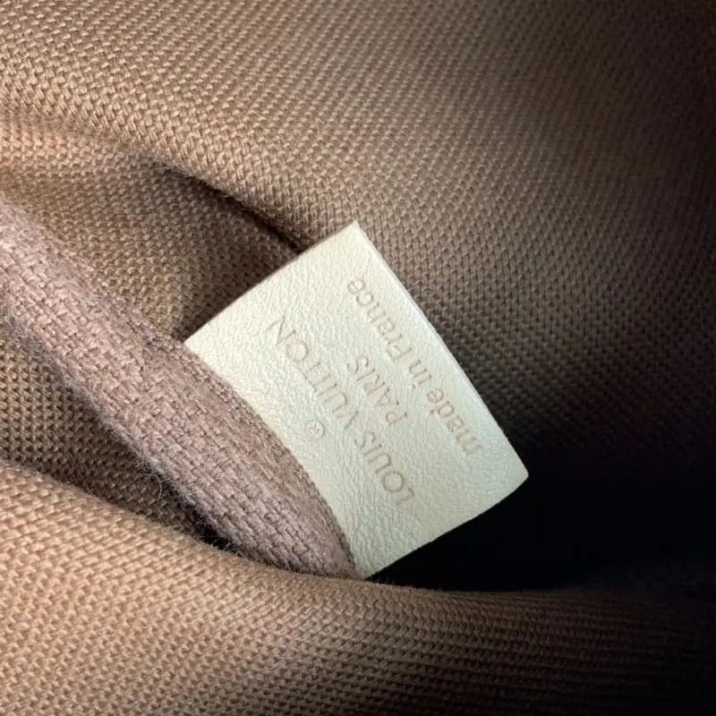 M44823 Light Green 24x13x4.5cm High Quality Bags - Image 7