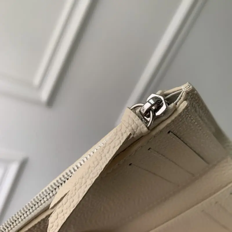 M12746 White 12x9.5x2.5cm High Quality Bags - Image 7