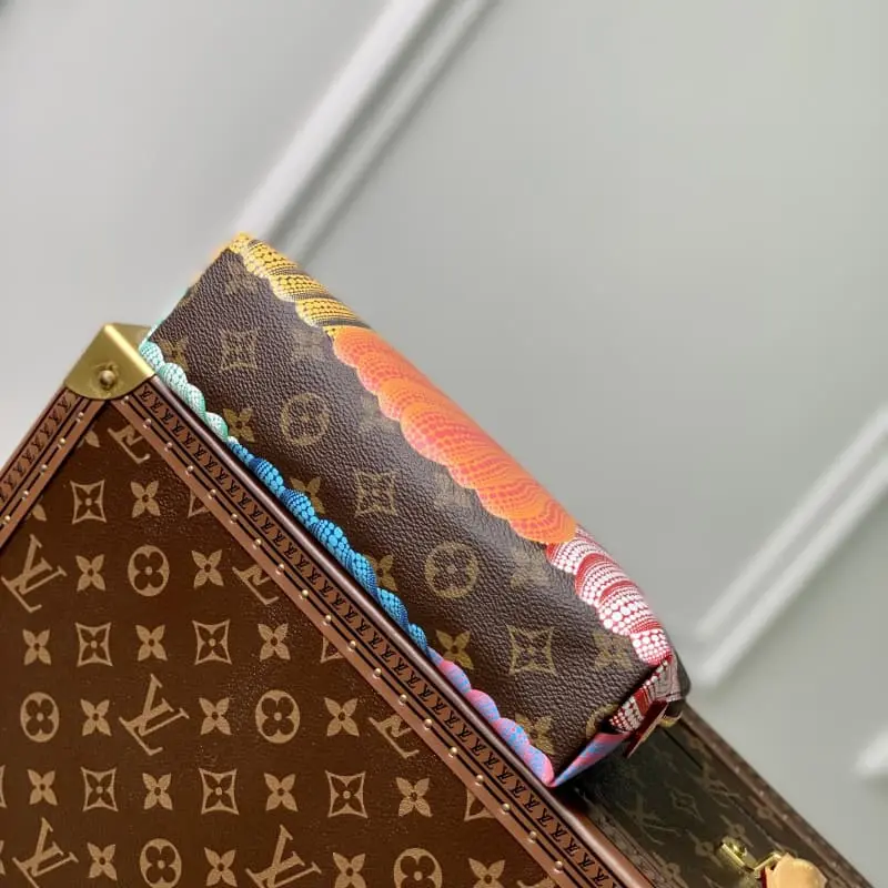 M46472 24x17x6cm High Quality Bags - Image 6