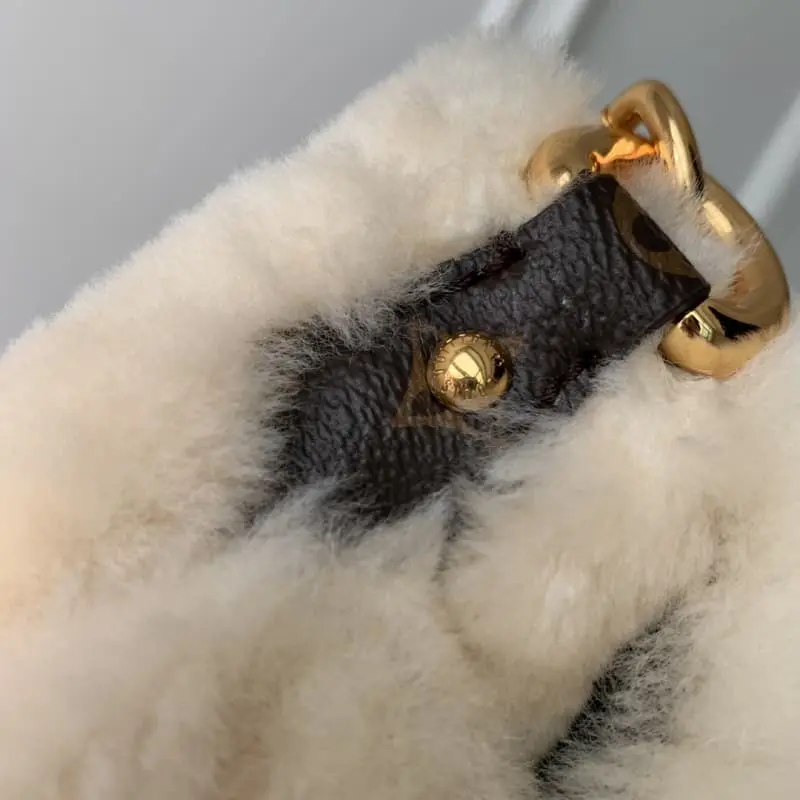 M12097 18x3x27cm High Quality Bags - Image 7