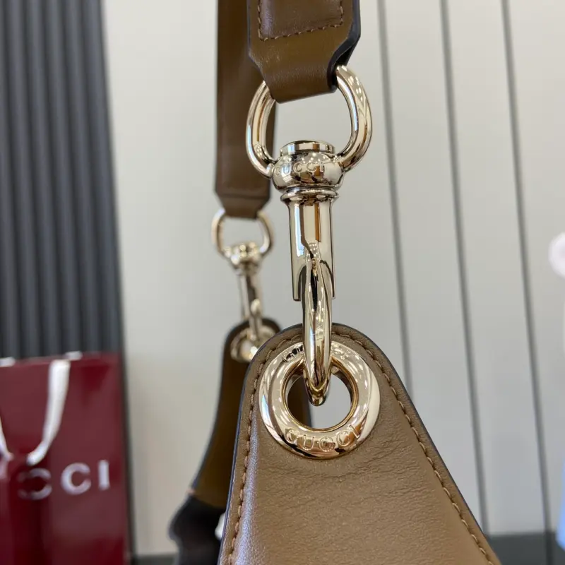 815924 CM 3 High-Quality Bags - Image 7