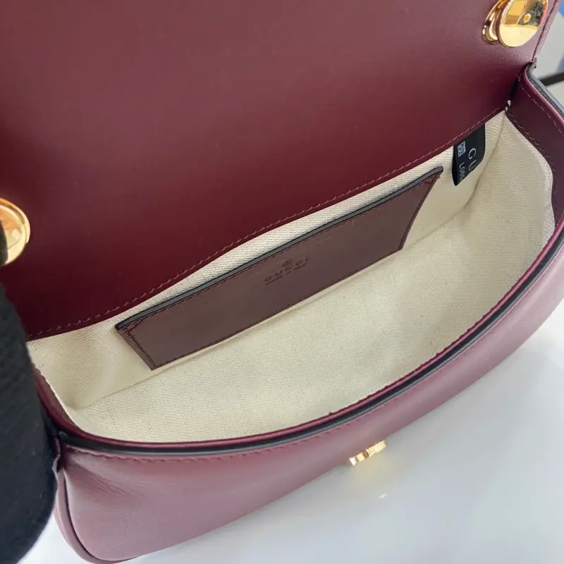 815700 CM 3 High-Quality Bags - Image 8