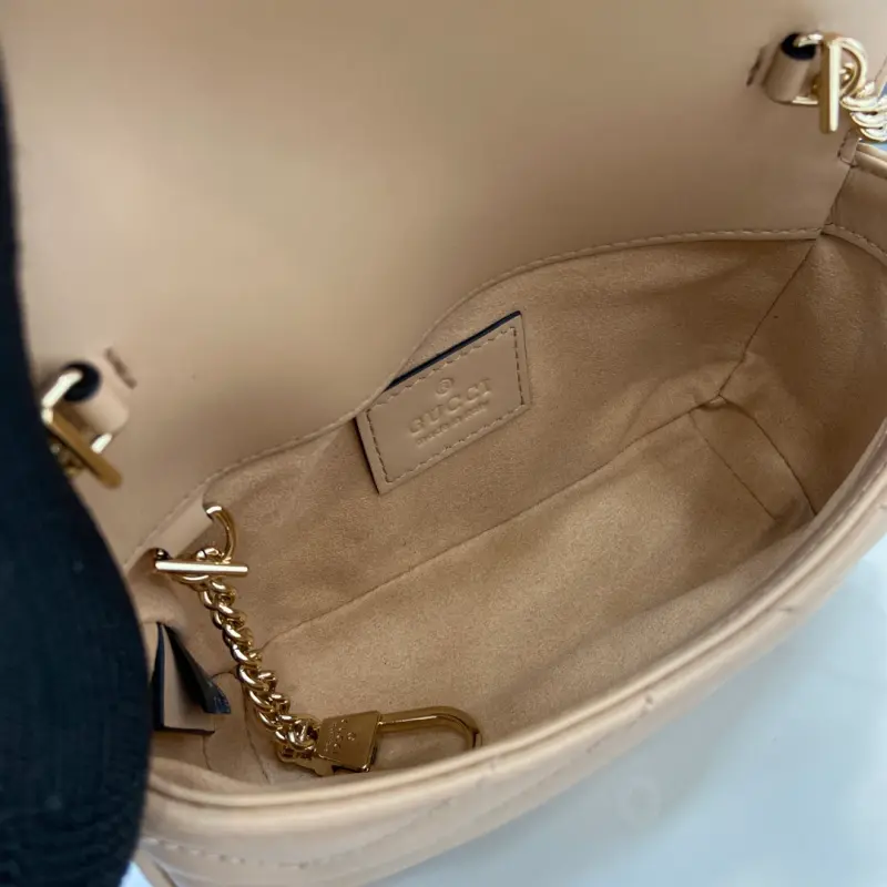 476433 CM 4 High-Quality Bags - Image 9