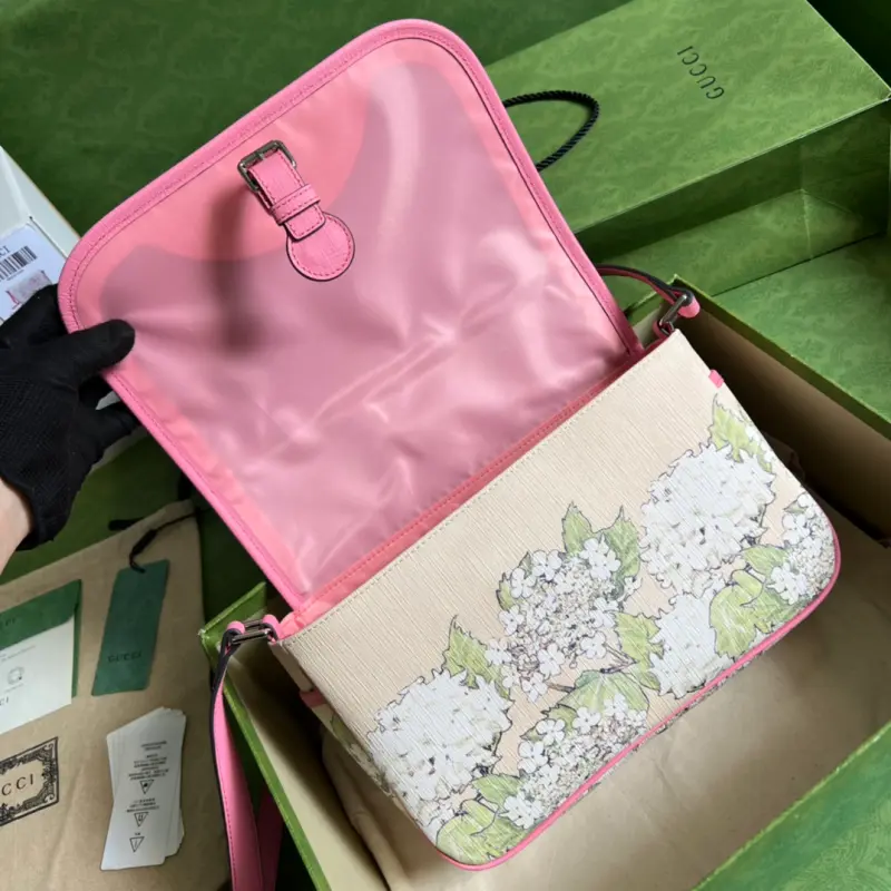 664143 CM 4 High-Quality Bags - Image 7